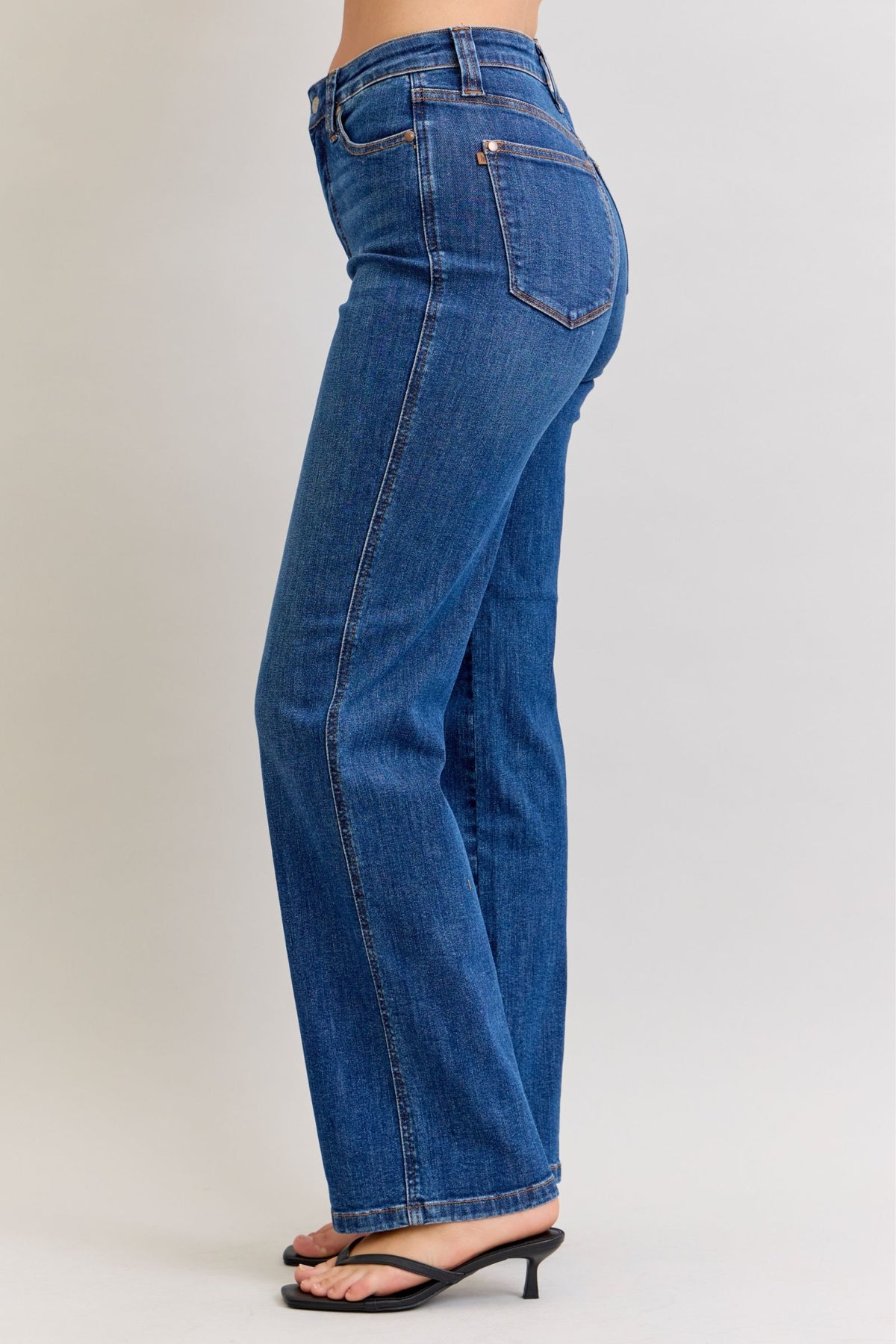 Judy Blue - High Rise Tummy Control Straight Jeans - 881000 - SaltTree