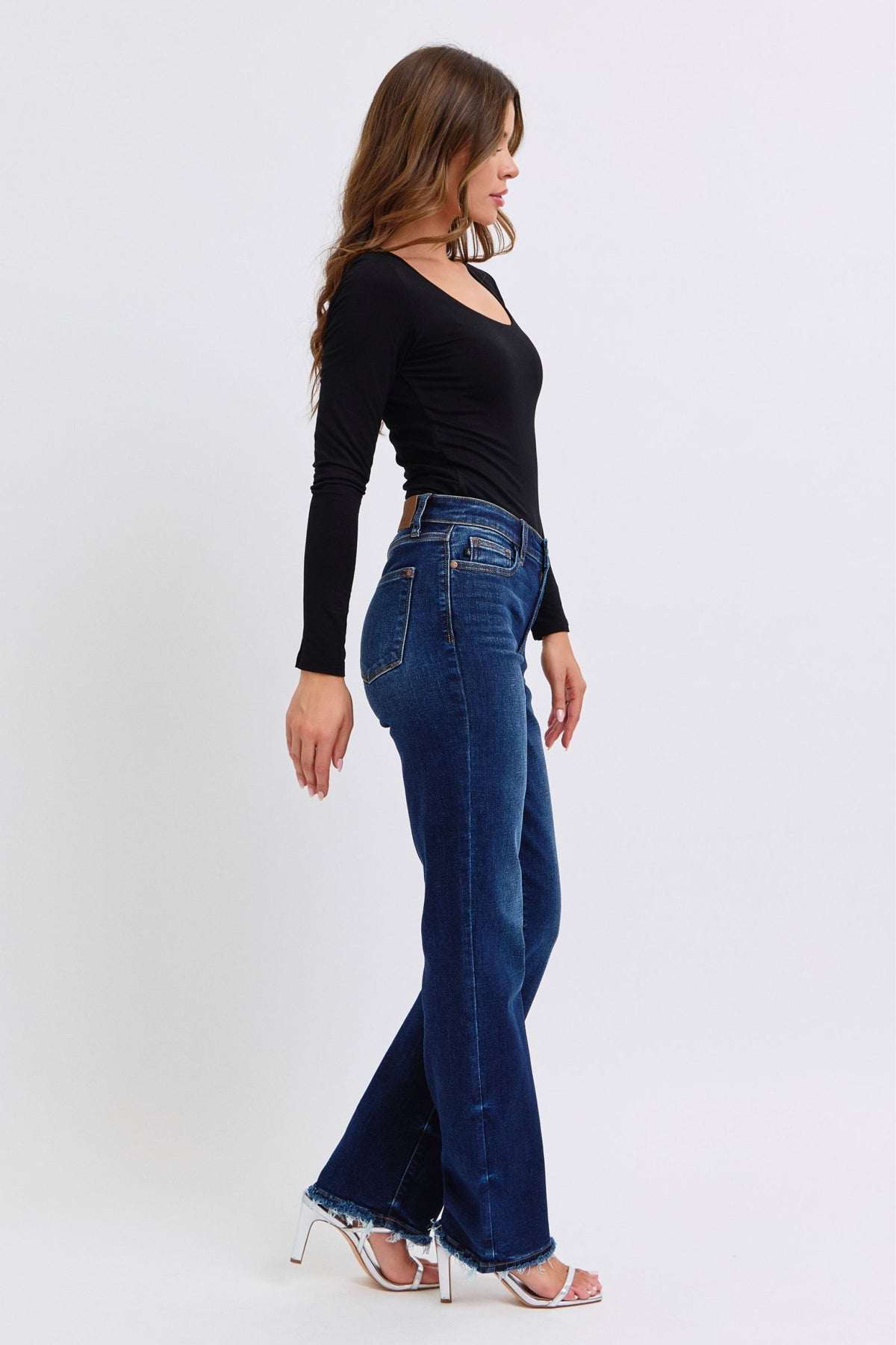 Judy Blue - Selena Mid Rise Straight Leg With Fray Hem Jeans - 82622 - SaltTree