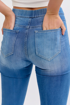 Cello Jeans - Women's Medium Wash Flared Jegging - High Stretch Pull-On Denim (33" Inseam) - AB35324