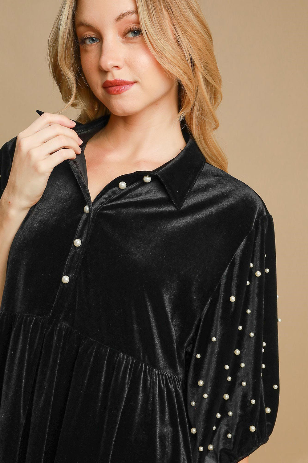 Umgee Pearl Detail Half Sleeve Velvet Babydoll Blouse - SaltTree