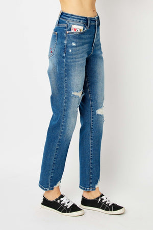 Judy Blue Full Size Queen Of Hearts Coin Pocket BF Jeans - SaltTree